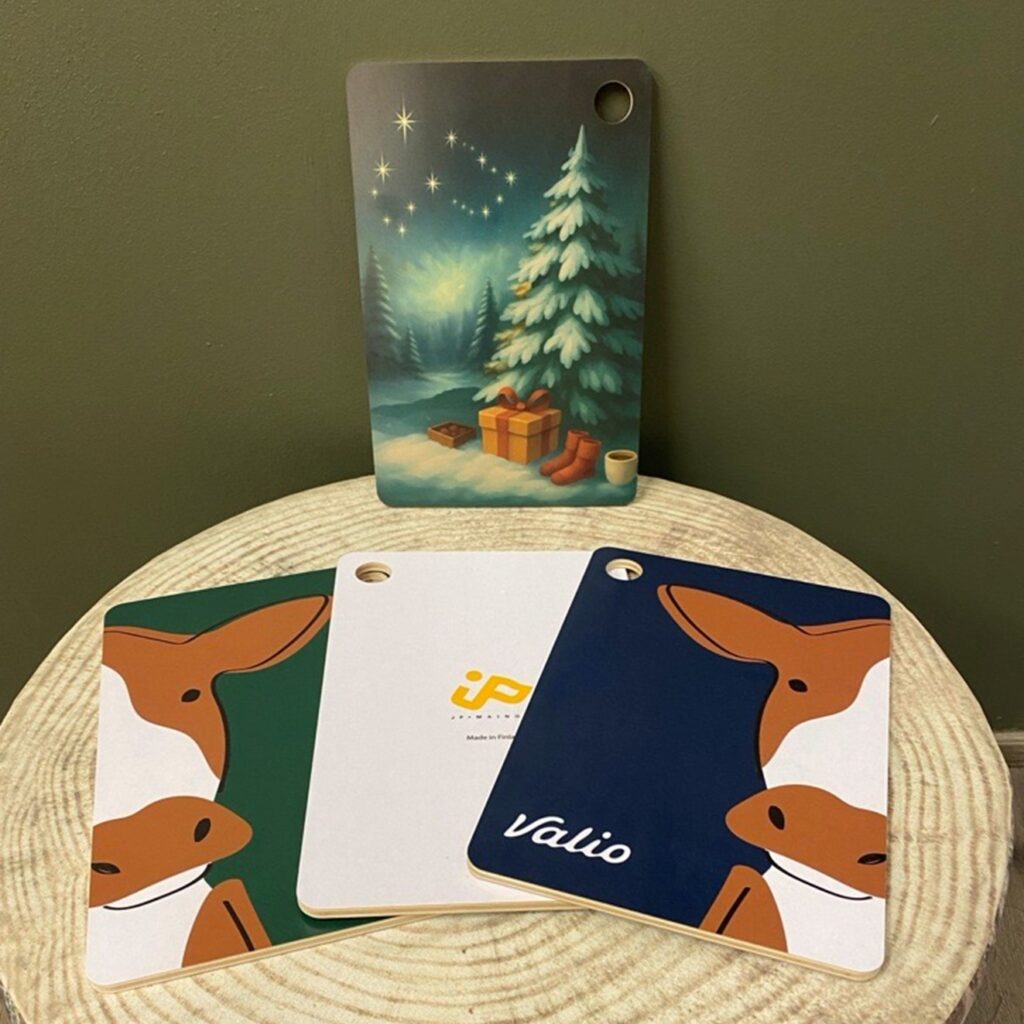 Kotimainen leikkuulauta omalla kuvalla