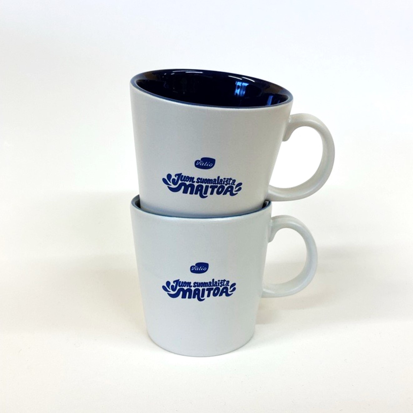 Logopainettu kahvimuki – klassikko yrityksesi brändillä